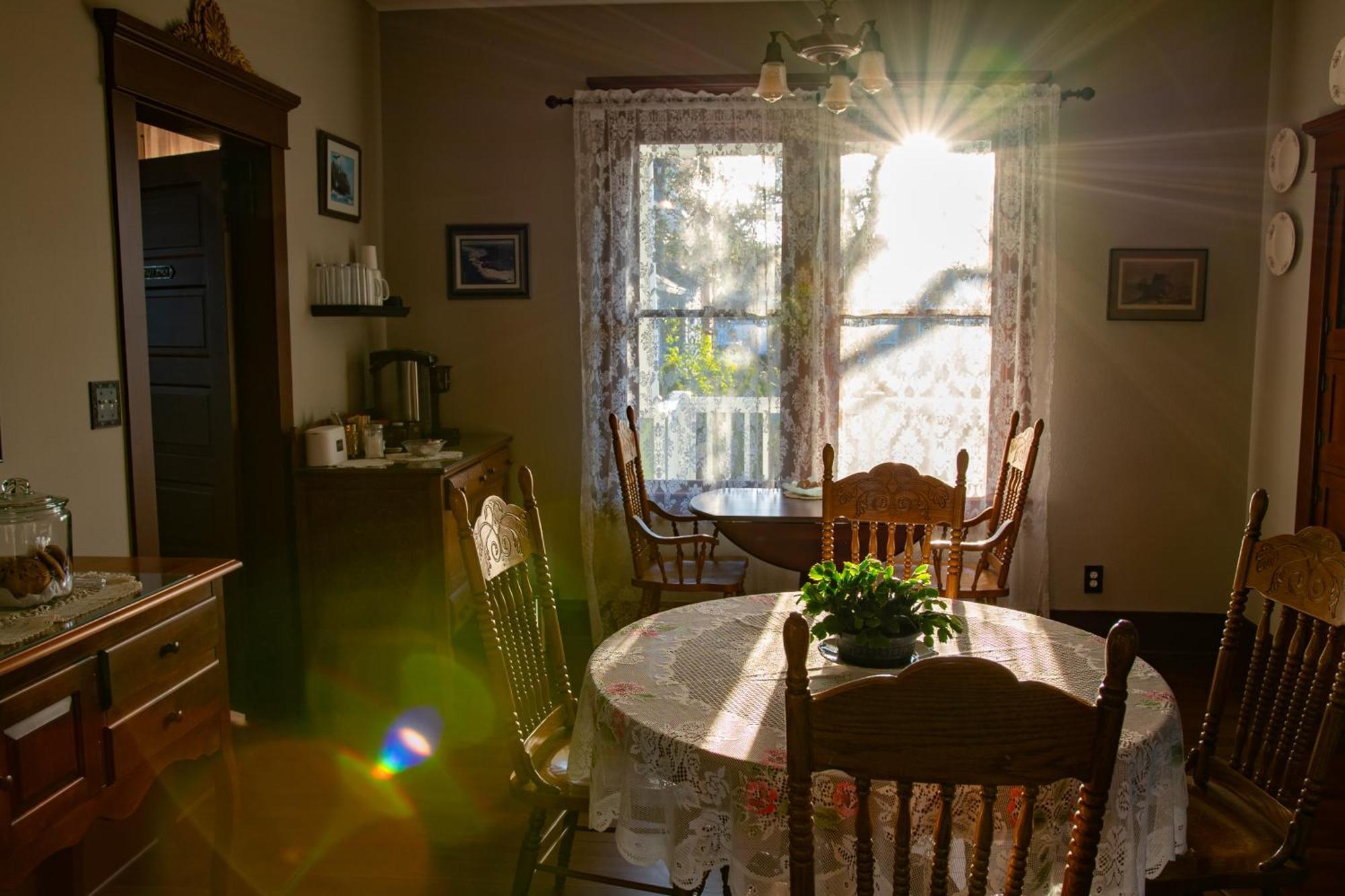 Ilwaco The Pearl Inn Bed And Breakfast المظهر الخارجي الصورة